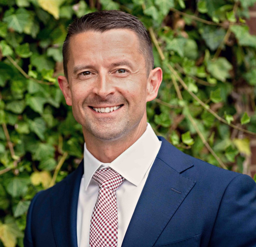 Sam Lewis Headshot